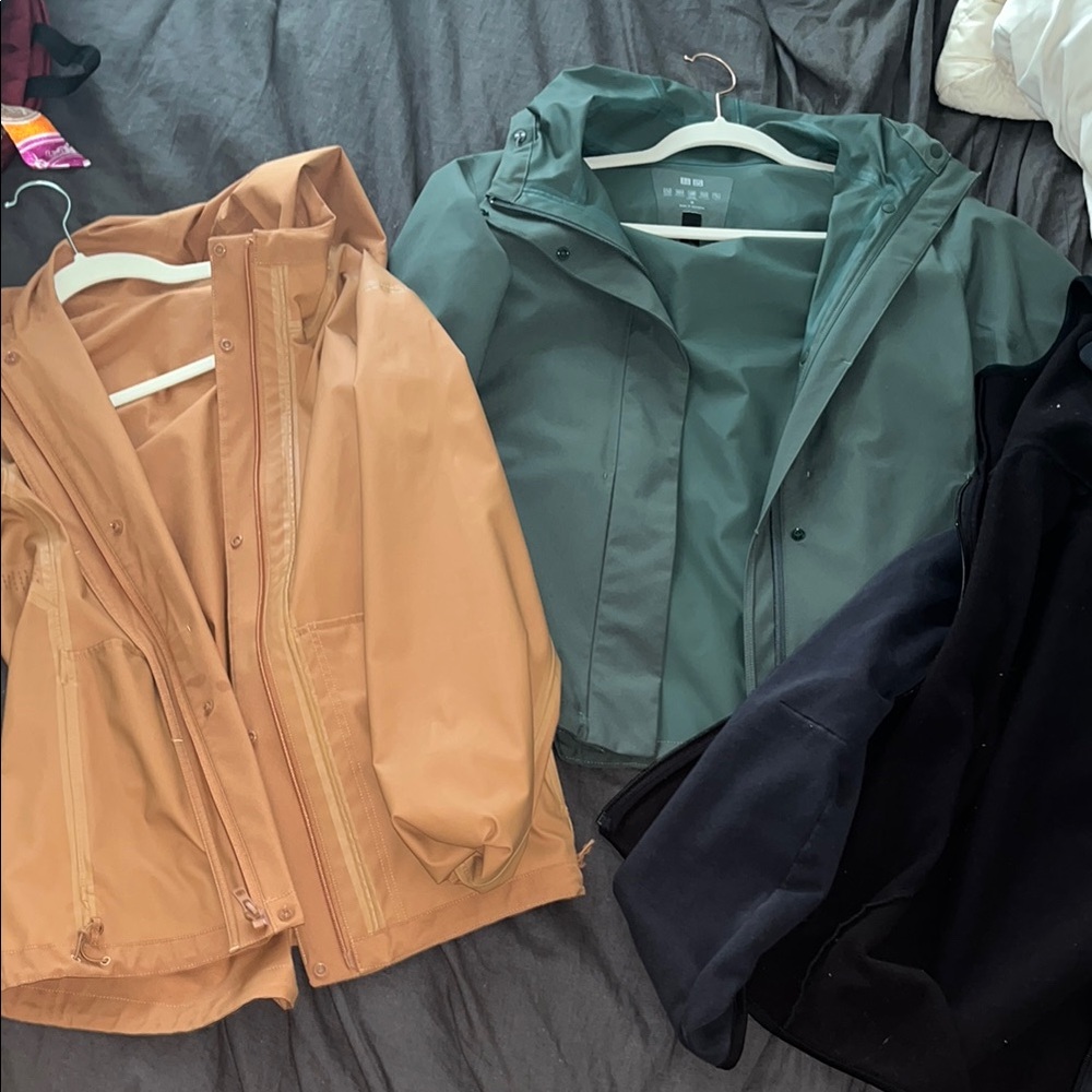 UNIQLO set of 4 women’s jackets (S/M)